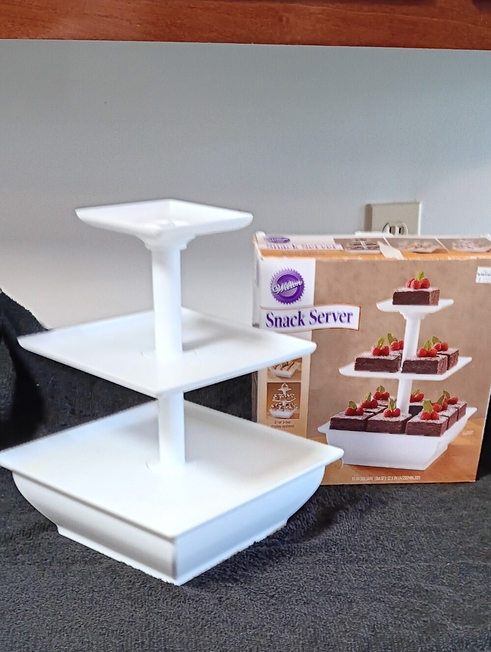 Wilton Snack Server 3- Tiered